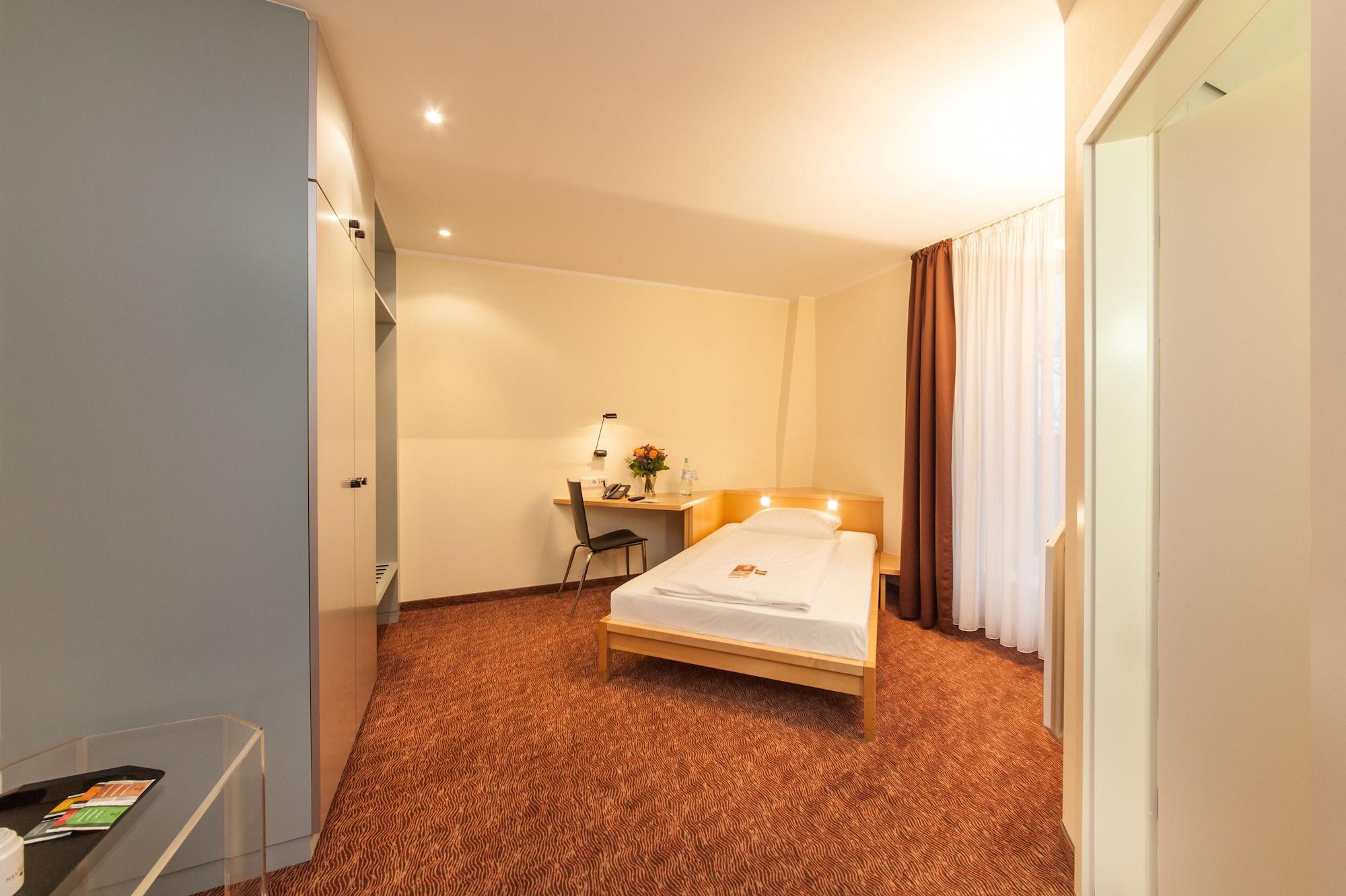 Select Hotel Silence Garden Koeln Экстерьер фото