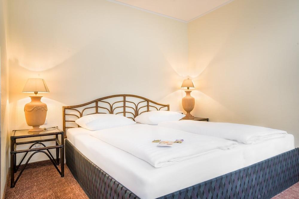 Select Hotel Silence Garden Koeln Экстерьер фото