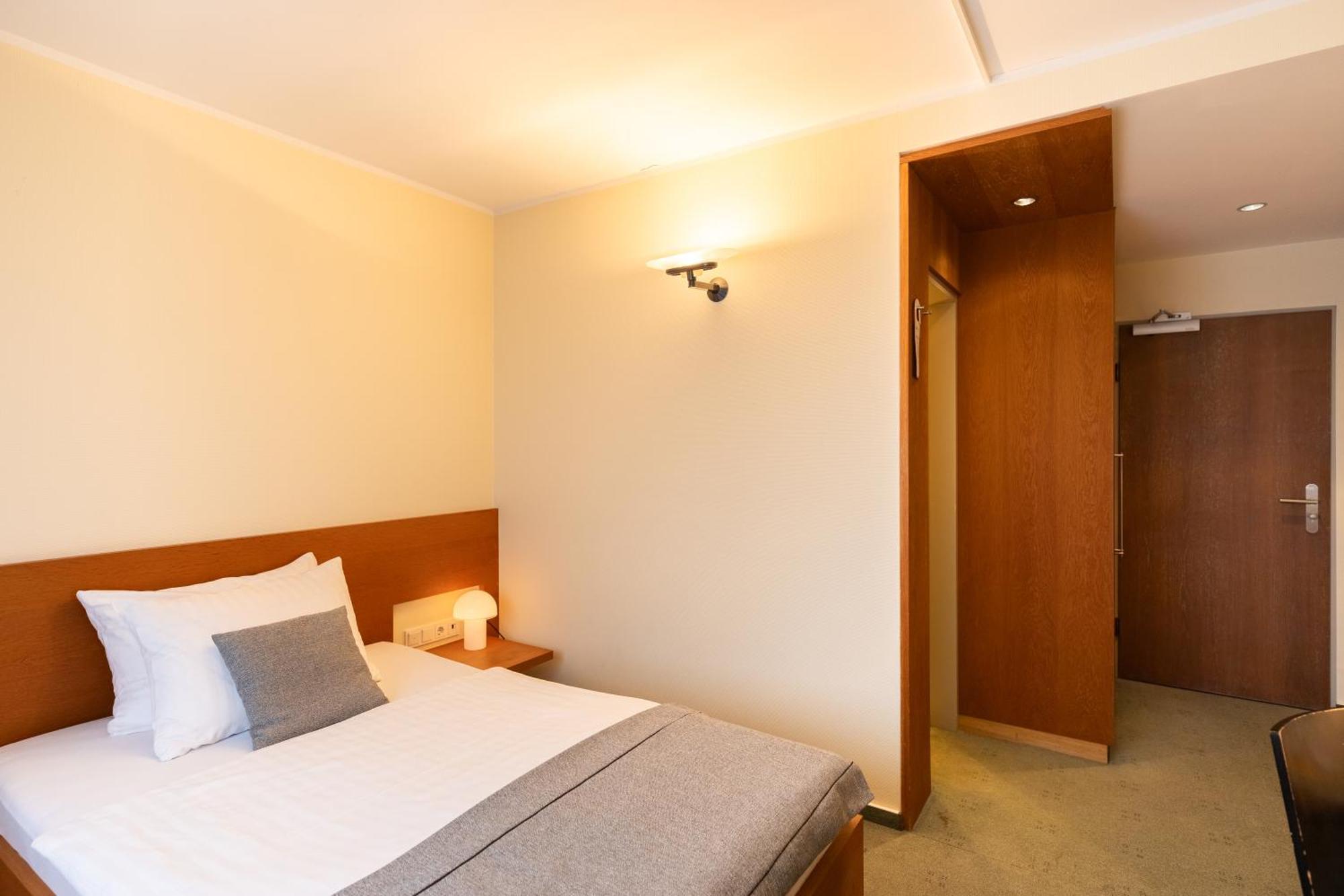 Select Hotel Silence Garden Koeln Экстерьер фото