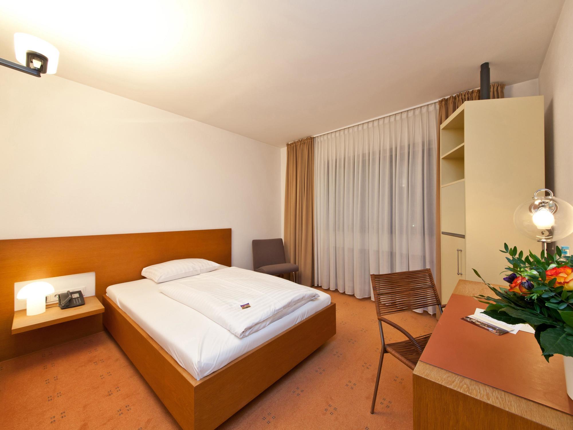 Select Hotel Silence Garden Koeln Экстерьер фото